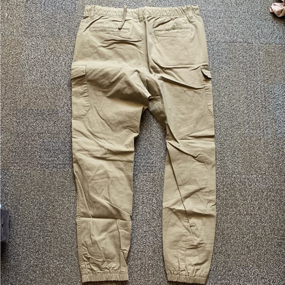 Green UNIQLO cargo pants - Picture 4 of 4